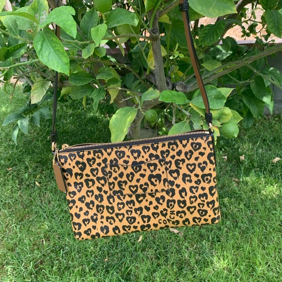 COPY - Leopard Coach Bag - Picture 2 of 4